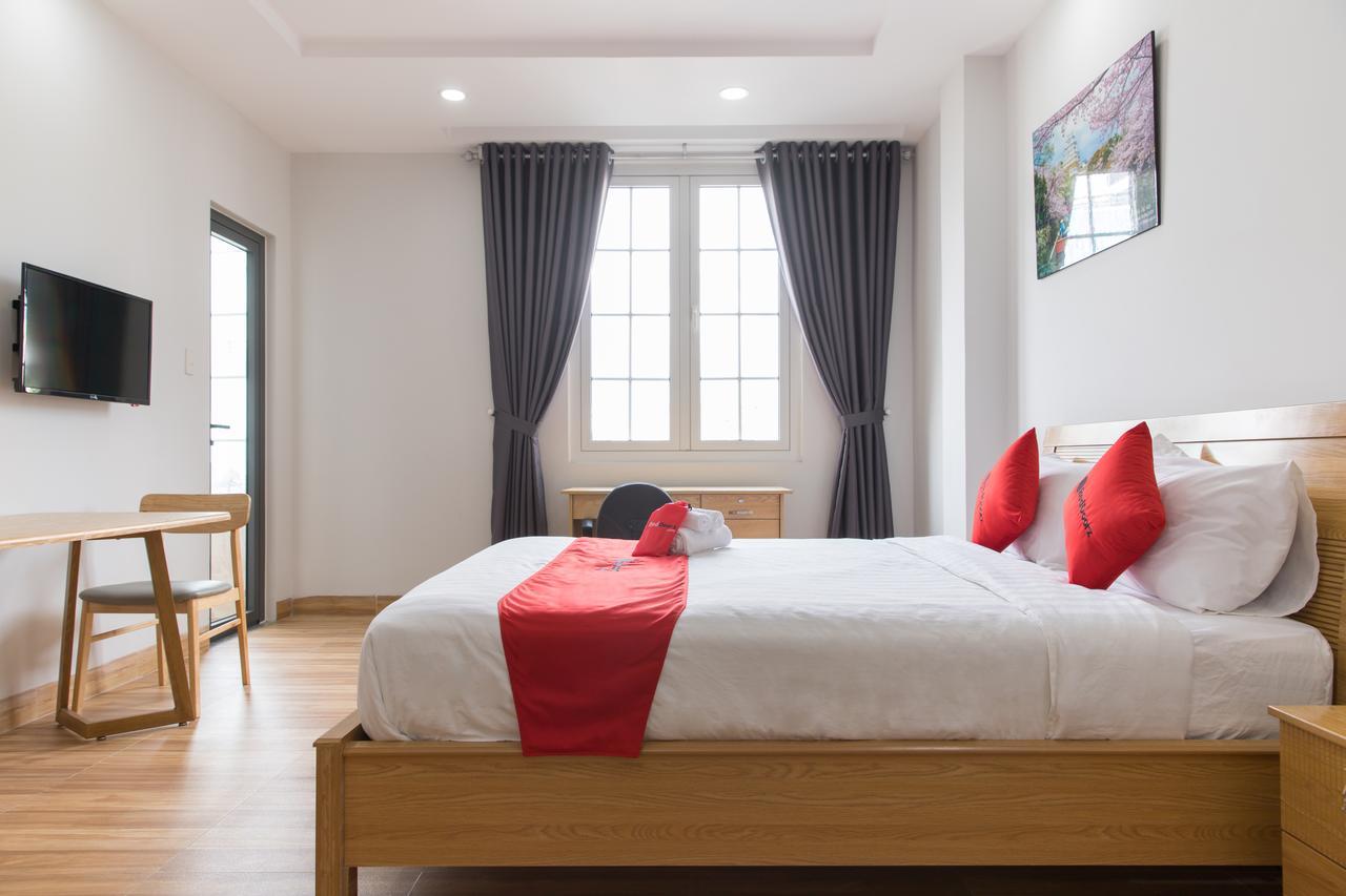 Reddoorz Premium Near E-Town Cidade de Ho Chi Minh Exterior foto