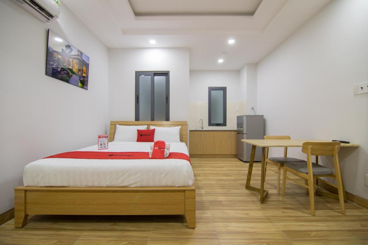 Reddoorz Premium Near E-Town Cidade de Ho Chi Minh Exterior foto