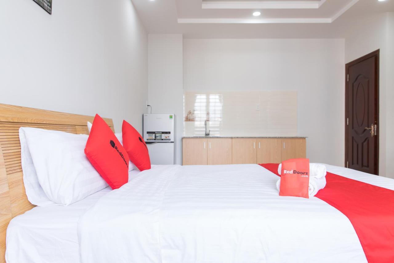 Reddoorz Premium Near E-Town Cidade de Ho Chi Minh Exterior foto